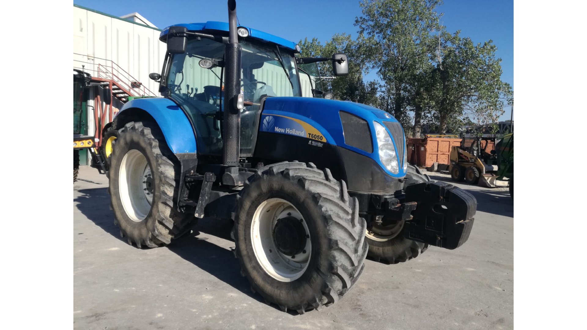 Trattore New Holland T6050 Range Command usato