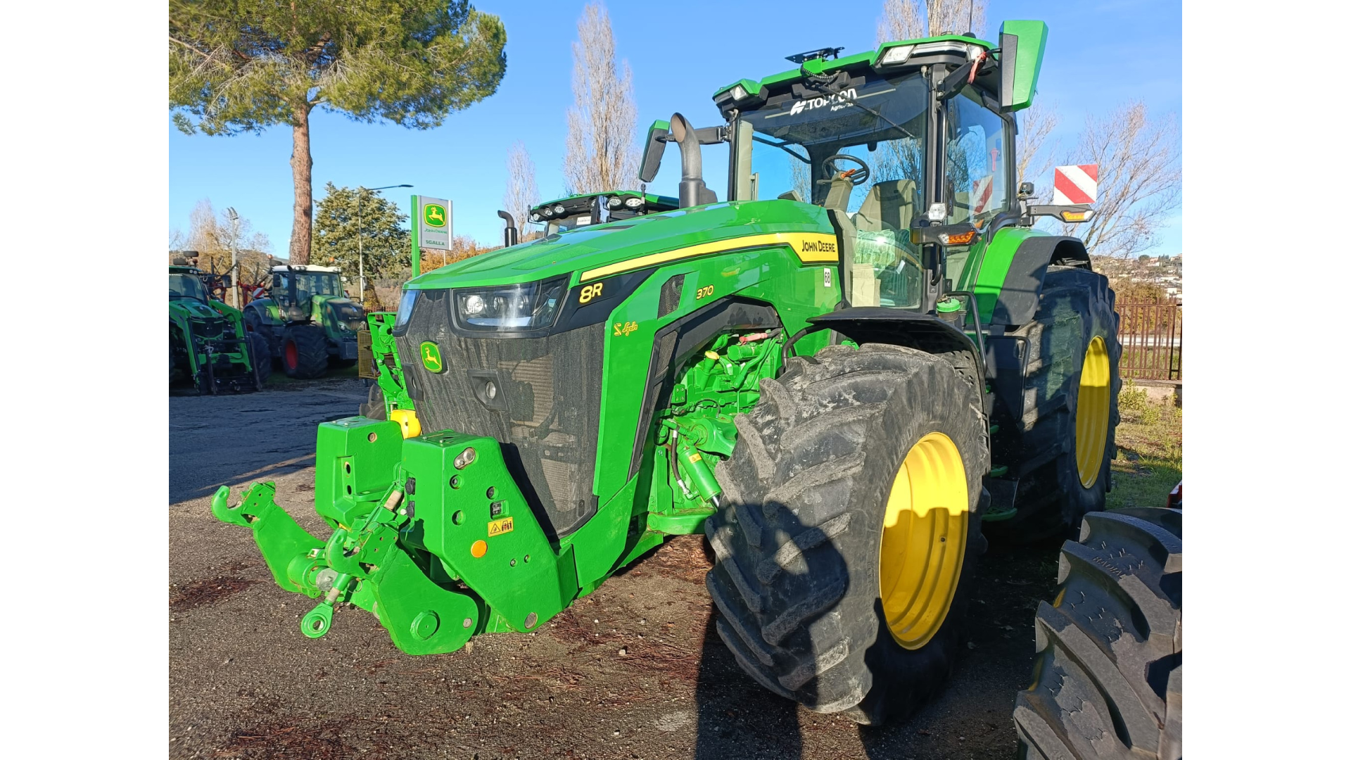 Trattore John Deere 8R 370 usato