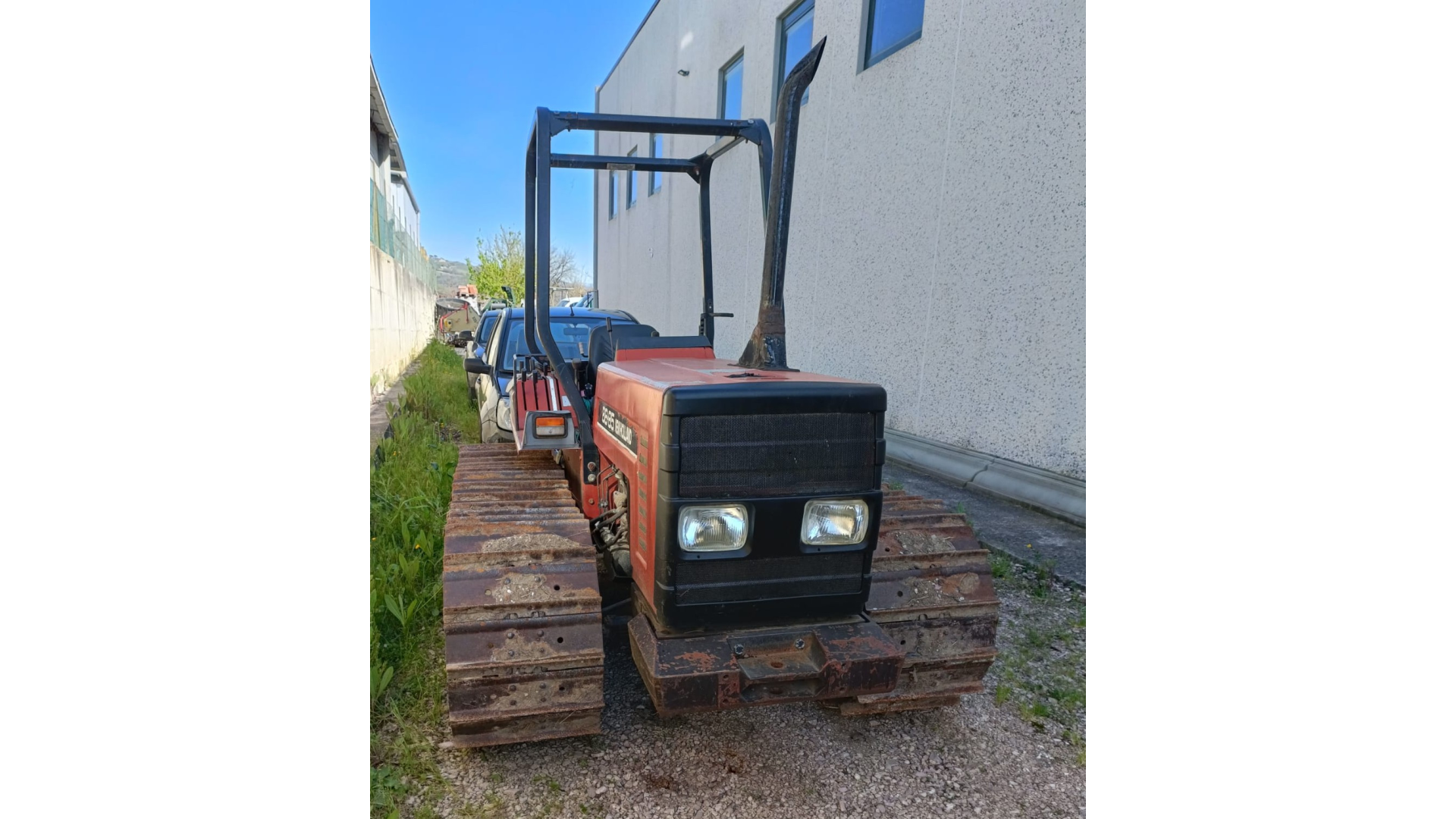 Trattore New Holland 88-85 C usato