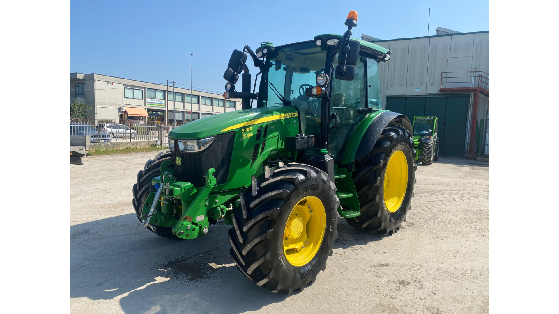 Trattore  John Deere 5125R usato