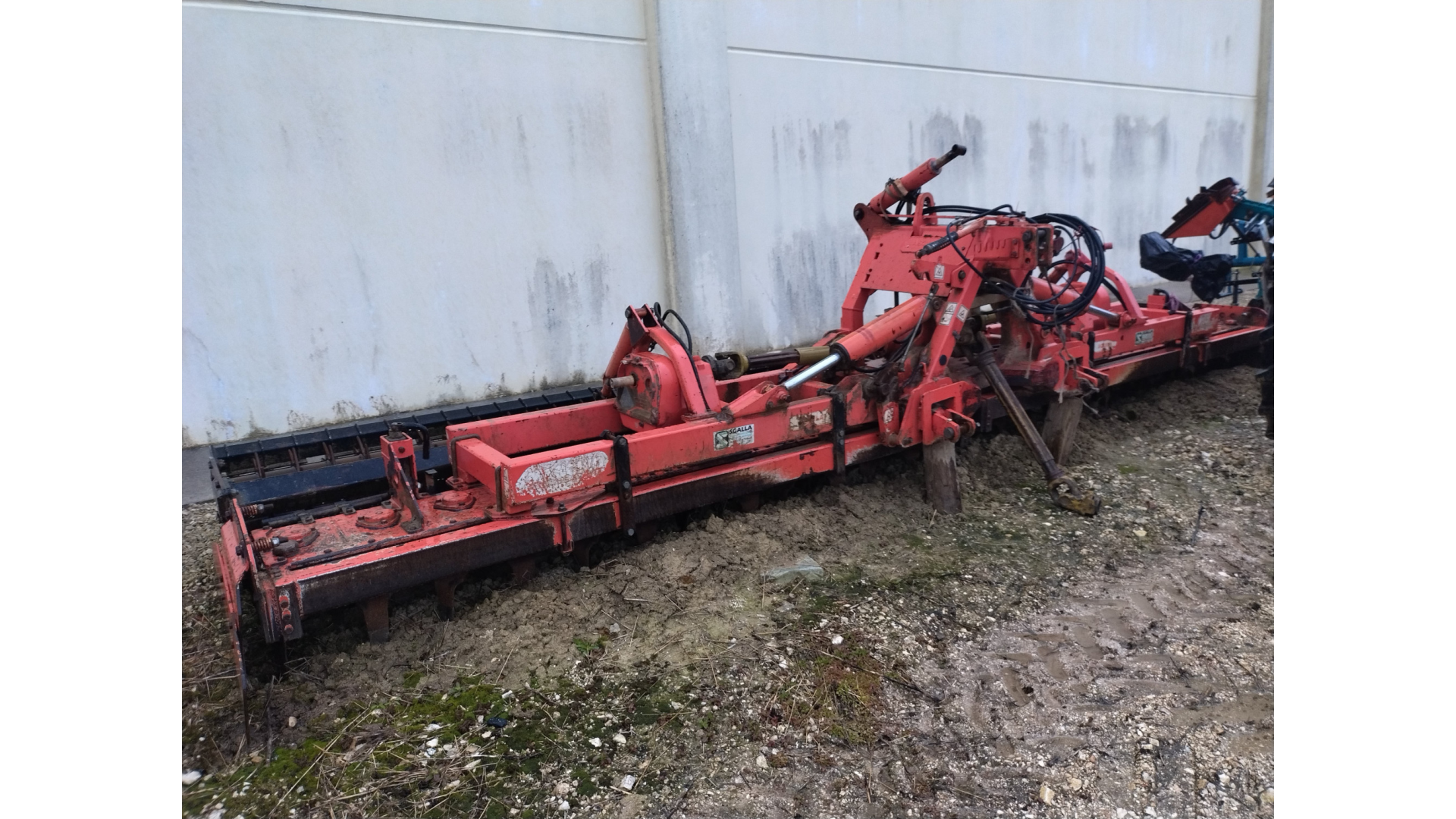 Erpice rotante maschio Aquila 6000 Usata