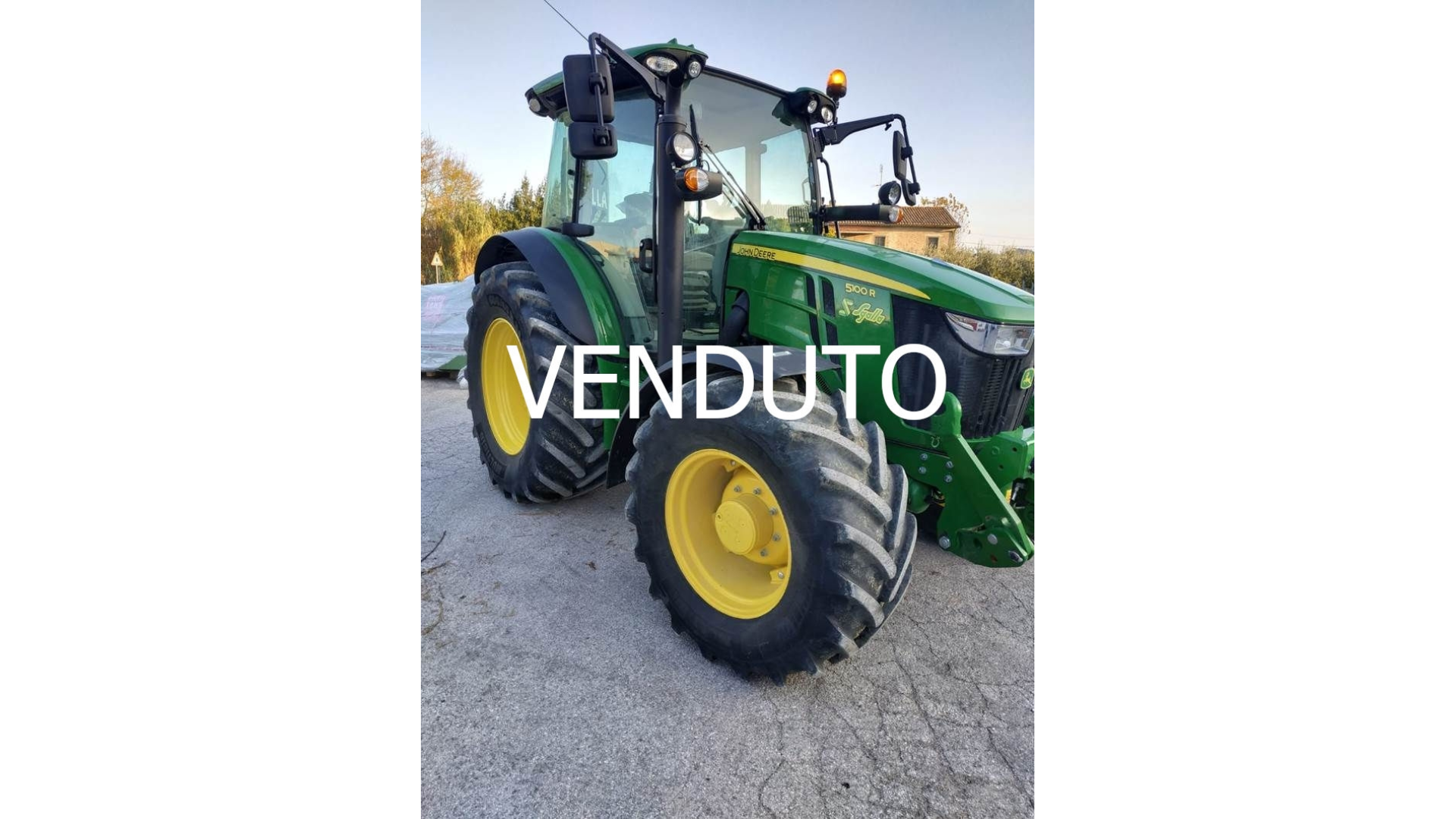 Trattore John Deere 5100R usato