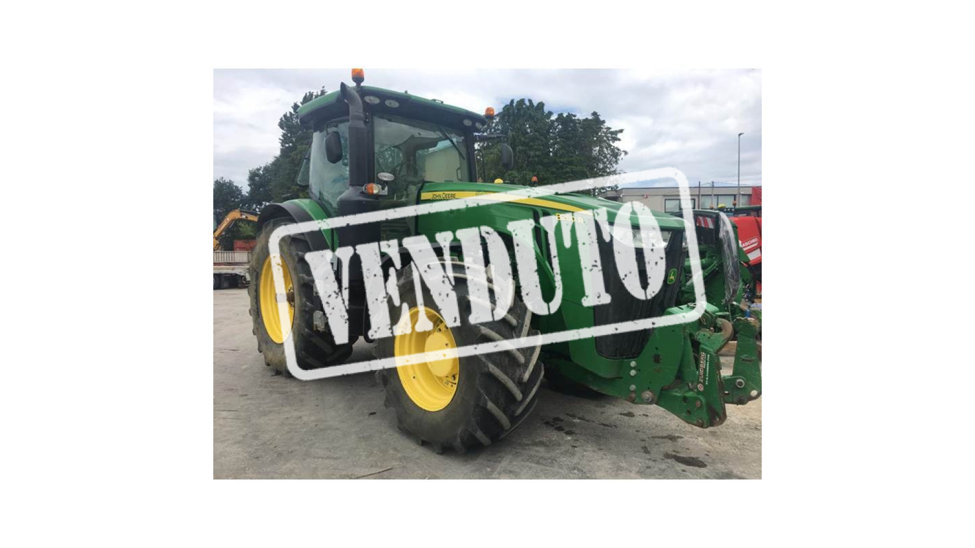 Trattore John Deere 8260R usato