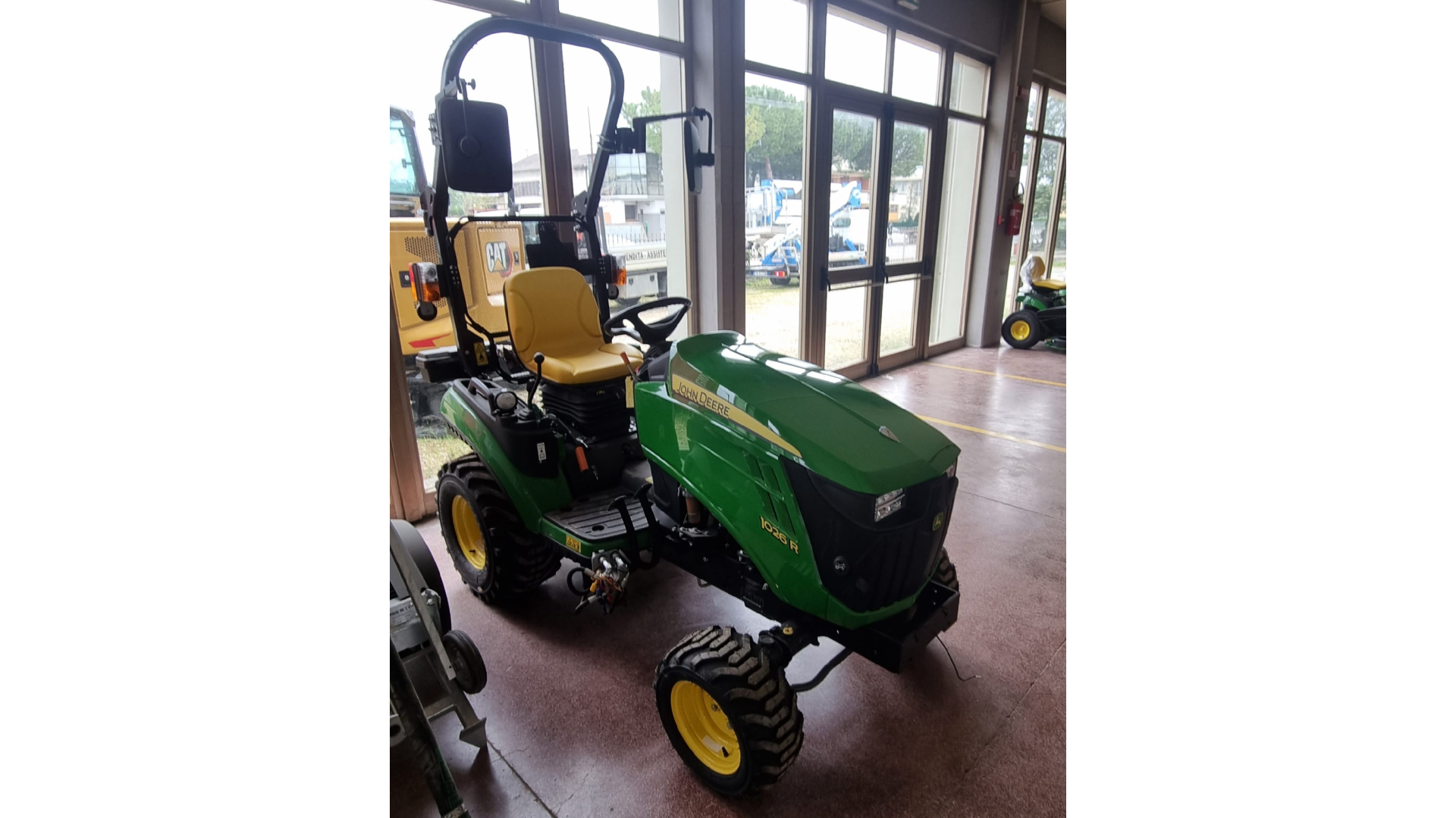 Trattore John Deere 1026R