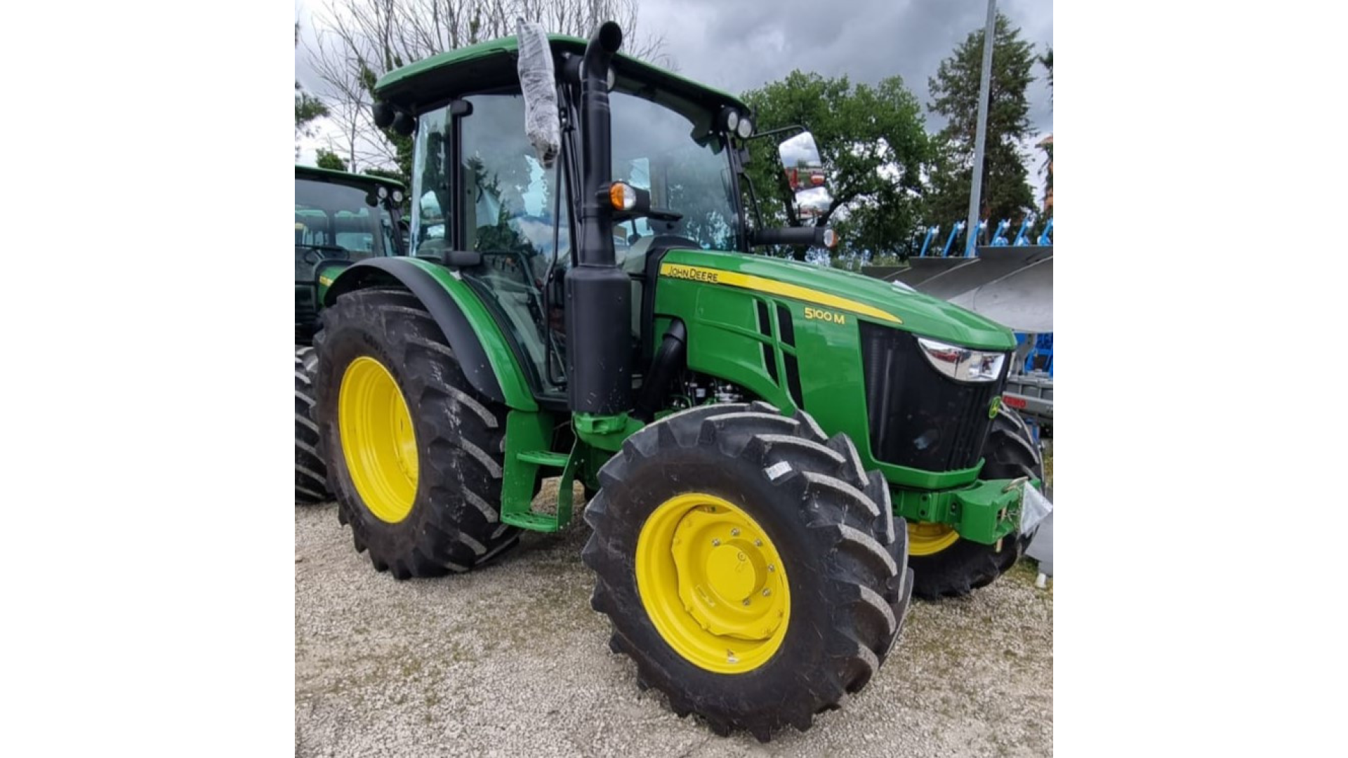 Trattore John Deere 5100M