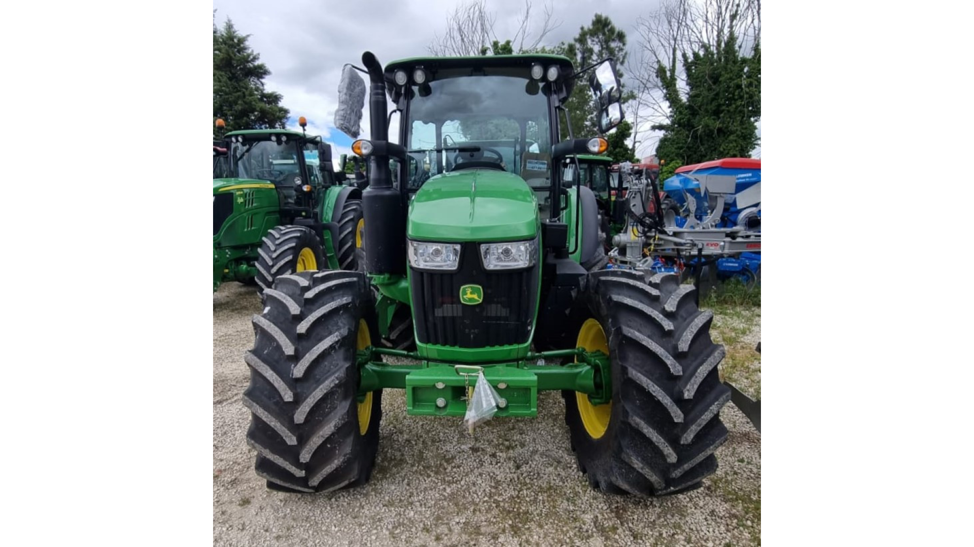 Trattore John Deere 5100M