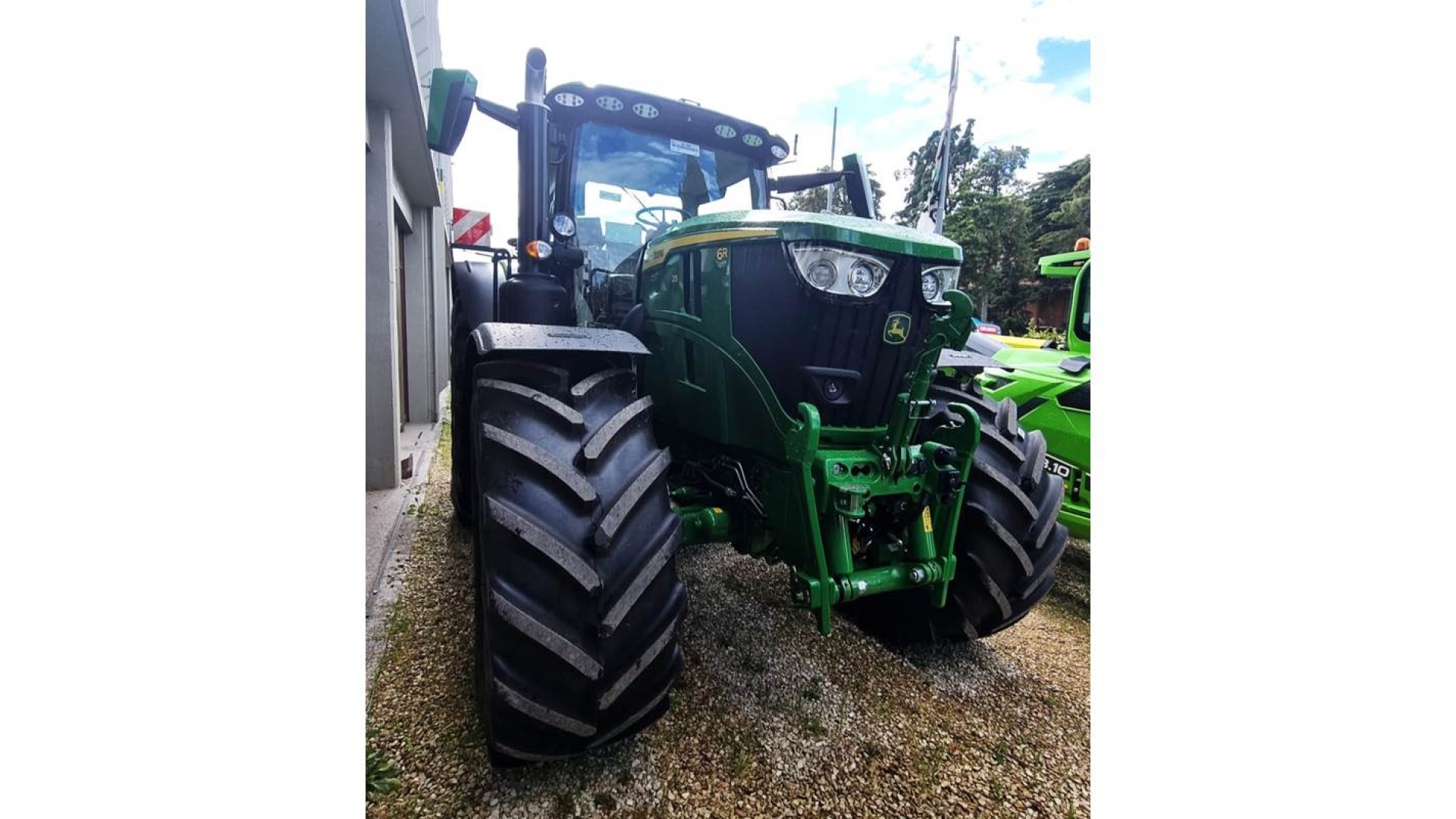 Trattore John Deere 6R 215