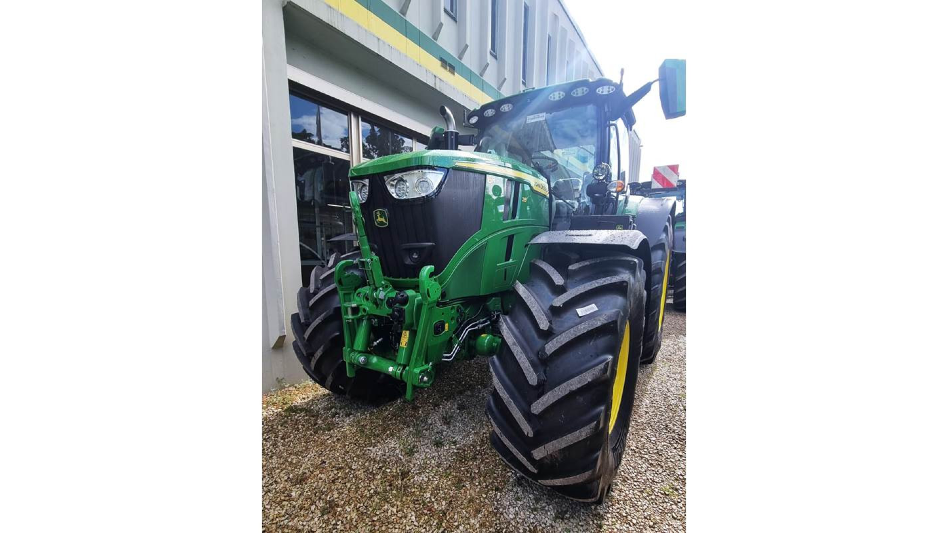 Trattore John Deere 6R 215