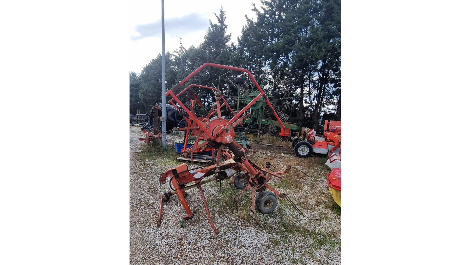 Voltafieno Kuhn GF 4421 Usato