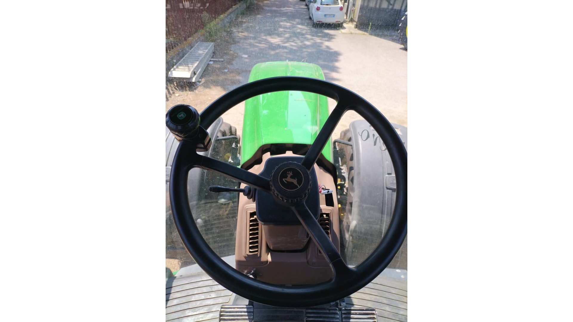 Trattore John Deere 8220 usato