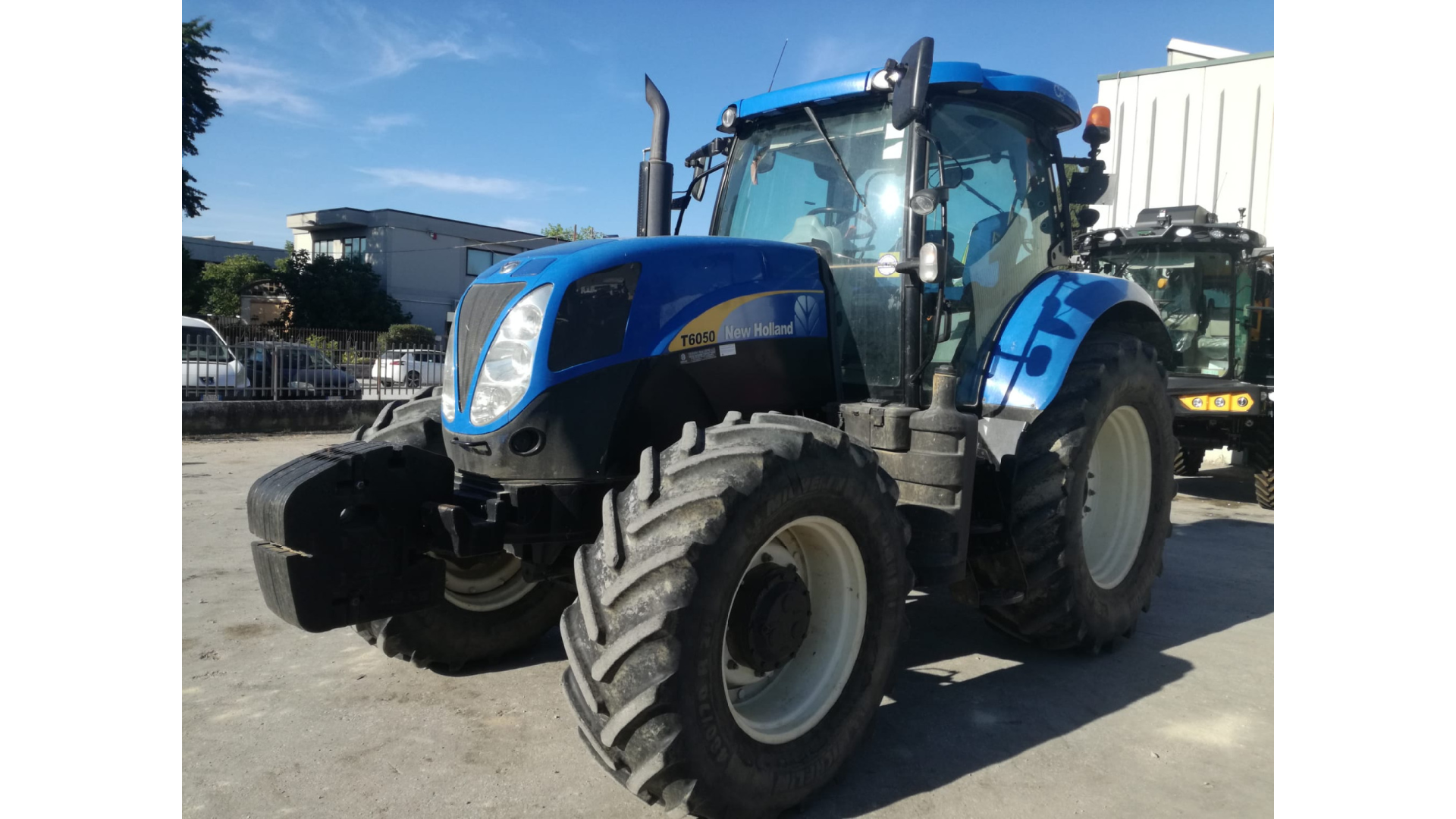 Trattore New Holland T6050 Range Command usato