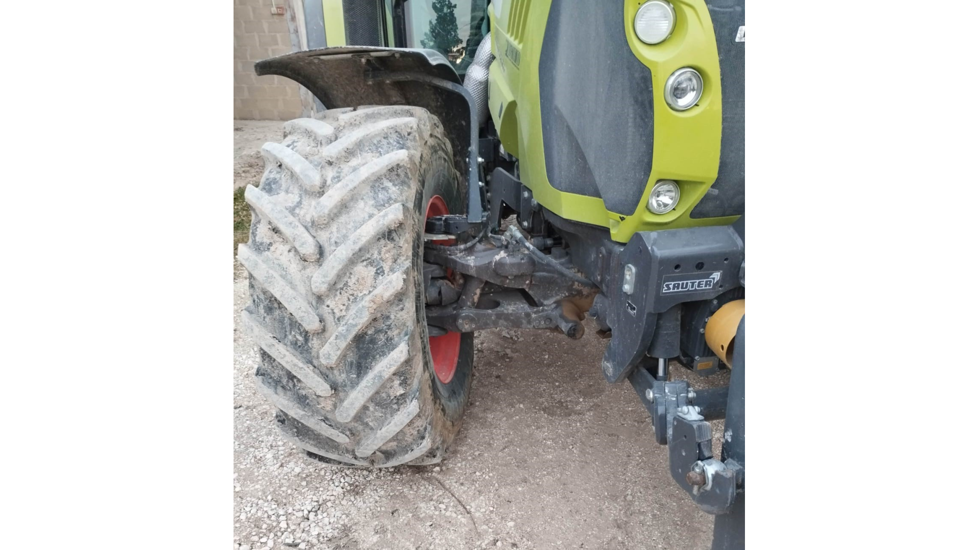 Trattore Claas Arion 640 CIS usato