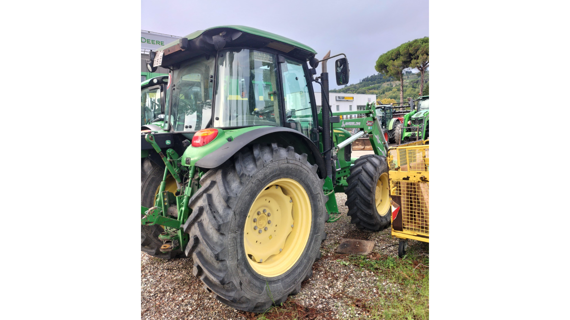 Trattore John Deere 5090R usato