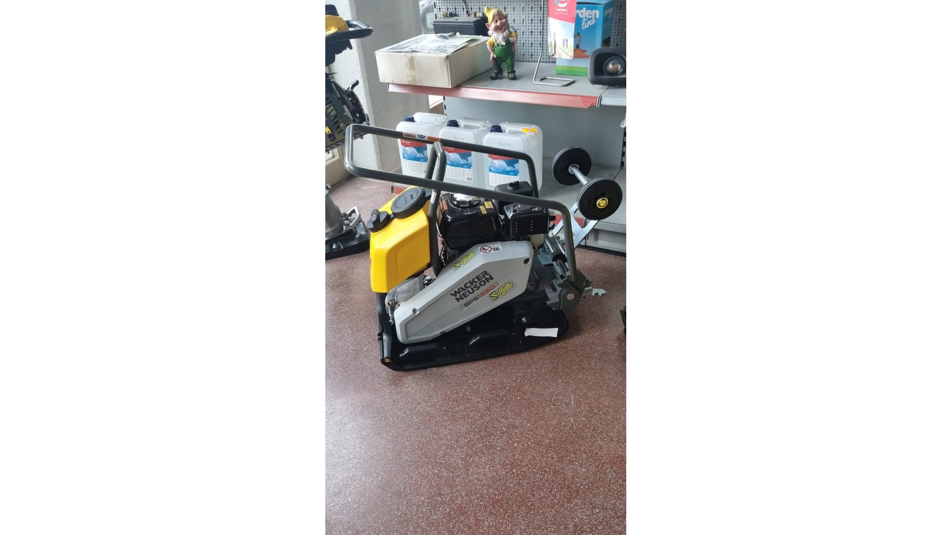 Piastra vibrante Wacker Neuson BPS 1550Aw