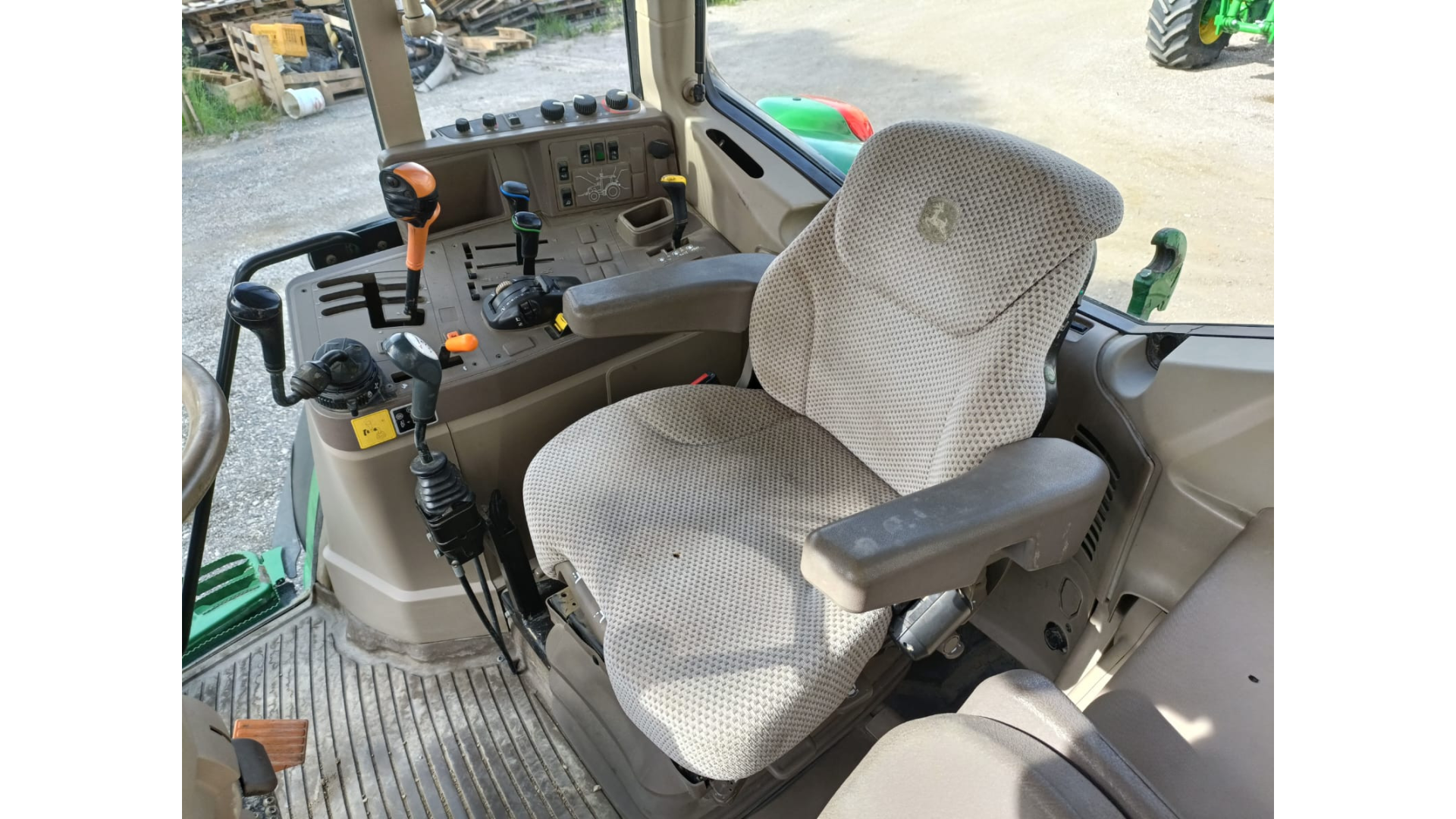 Trattore John Deere 6170M usato