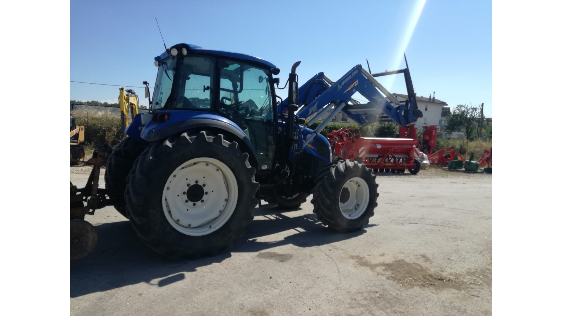 Trattore New Holland T4.105 usato