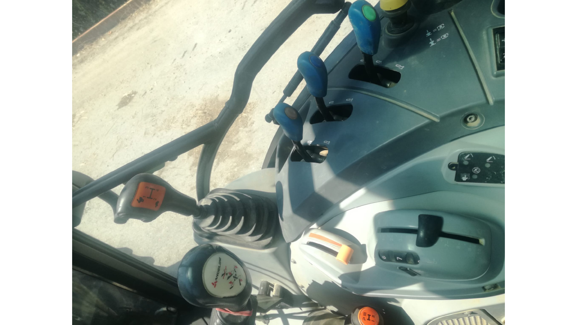 Trattore New Holland T4.105 usato