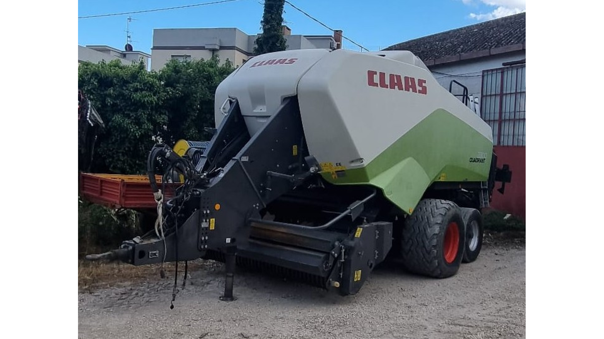 Pressa quadra Claas Quadrant 3300 usata