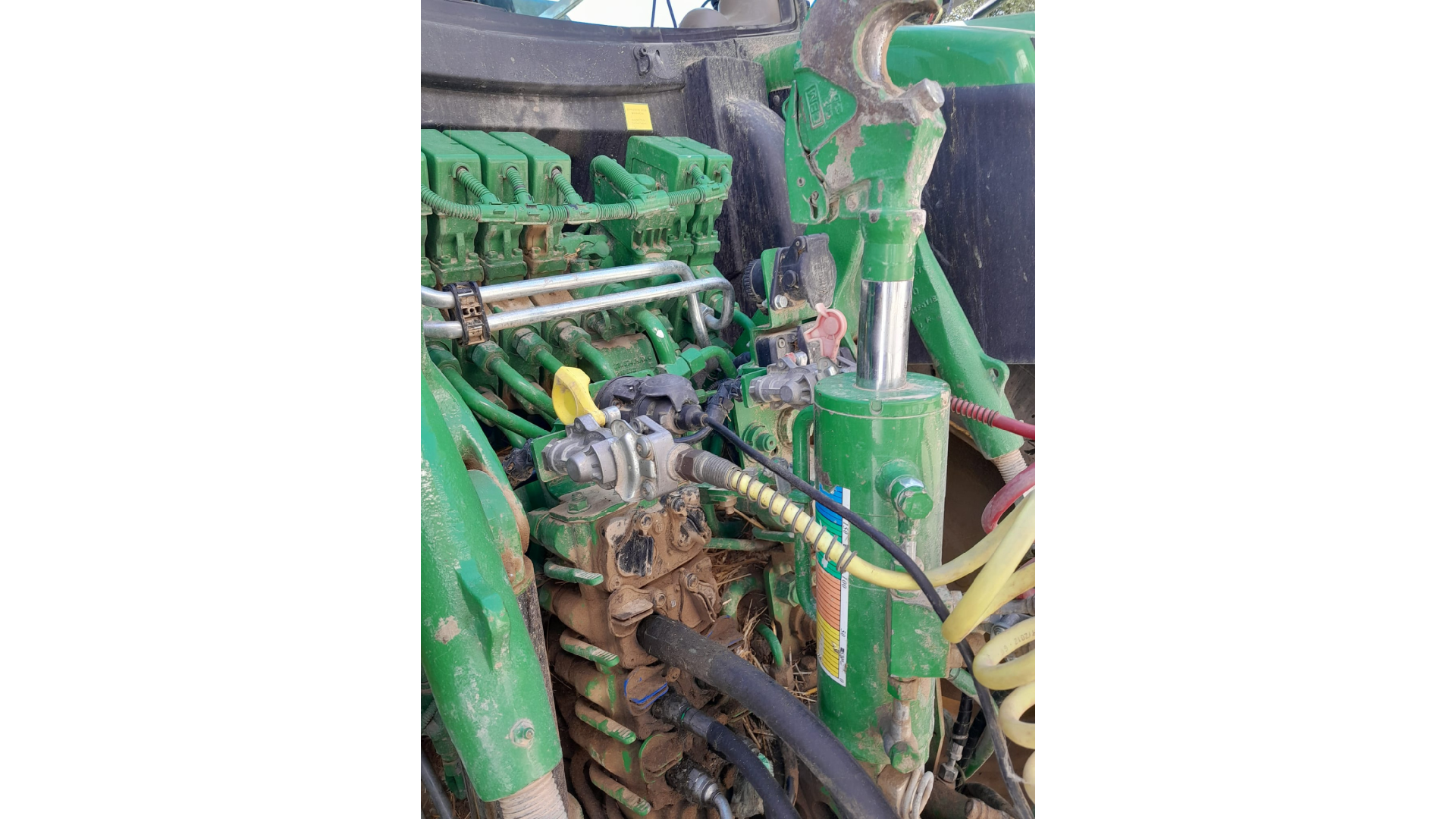Trattore John Deere 6175R usato