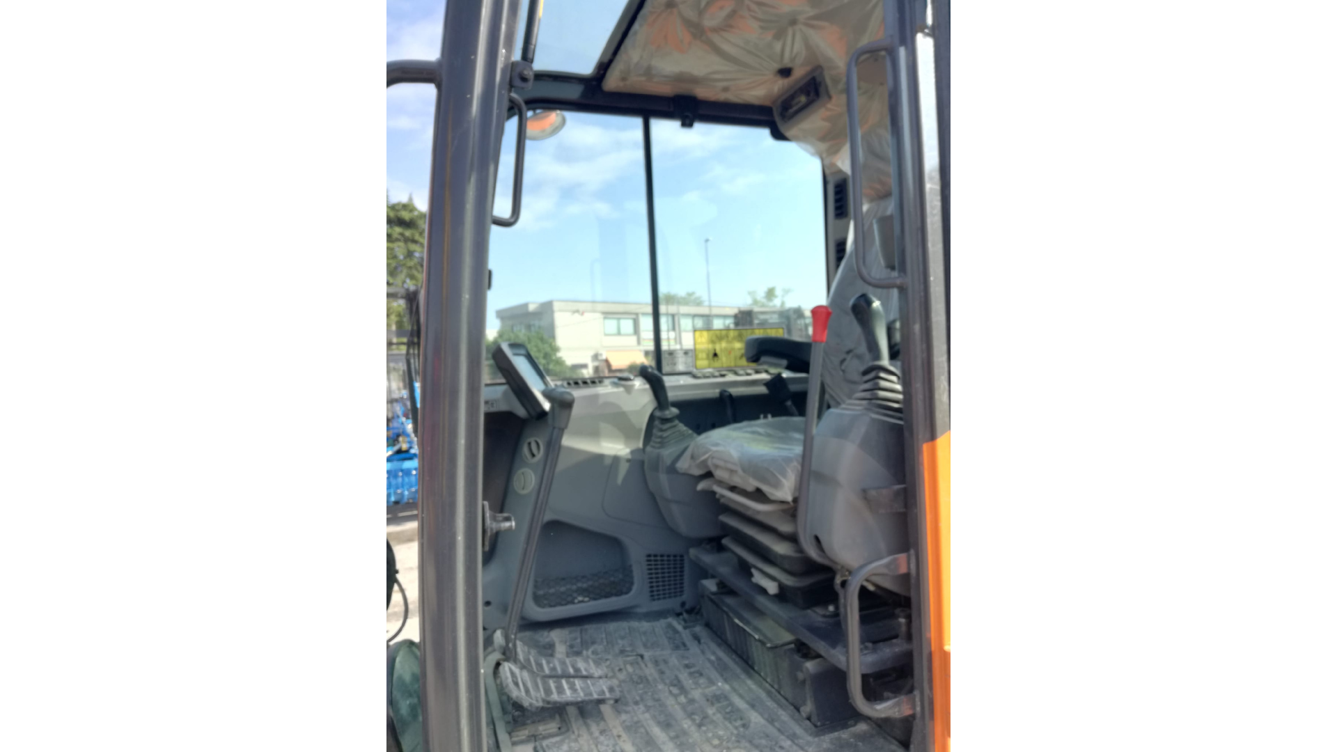 Escavatore Doosan DX63-3 usato
