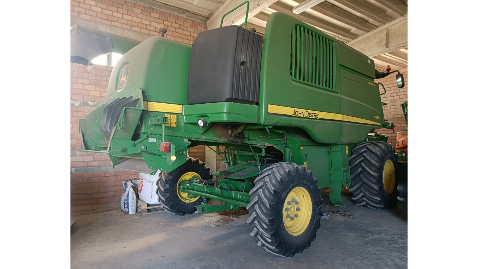 Mietitrebbia John Deere W550 Hillmaster usata