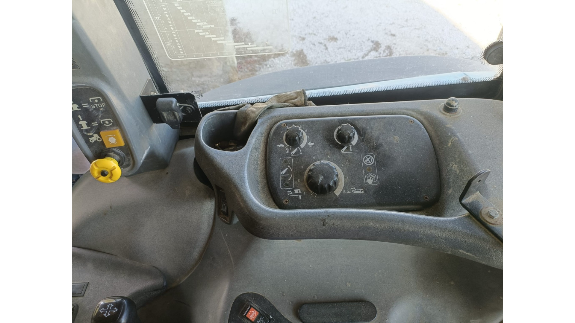 Trattore New Holland TS90 usato