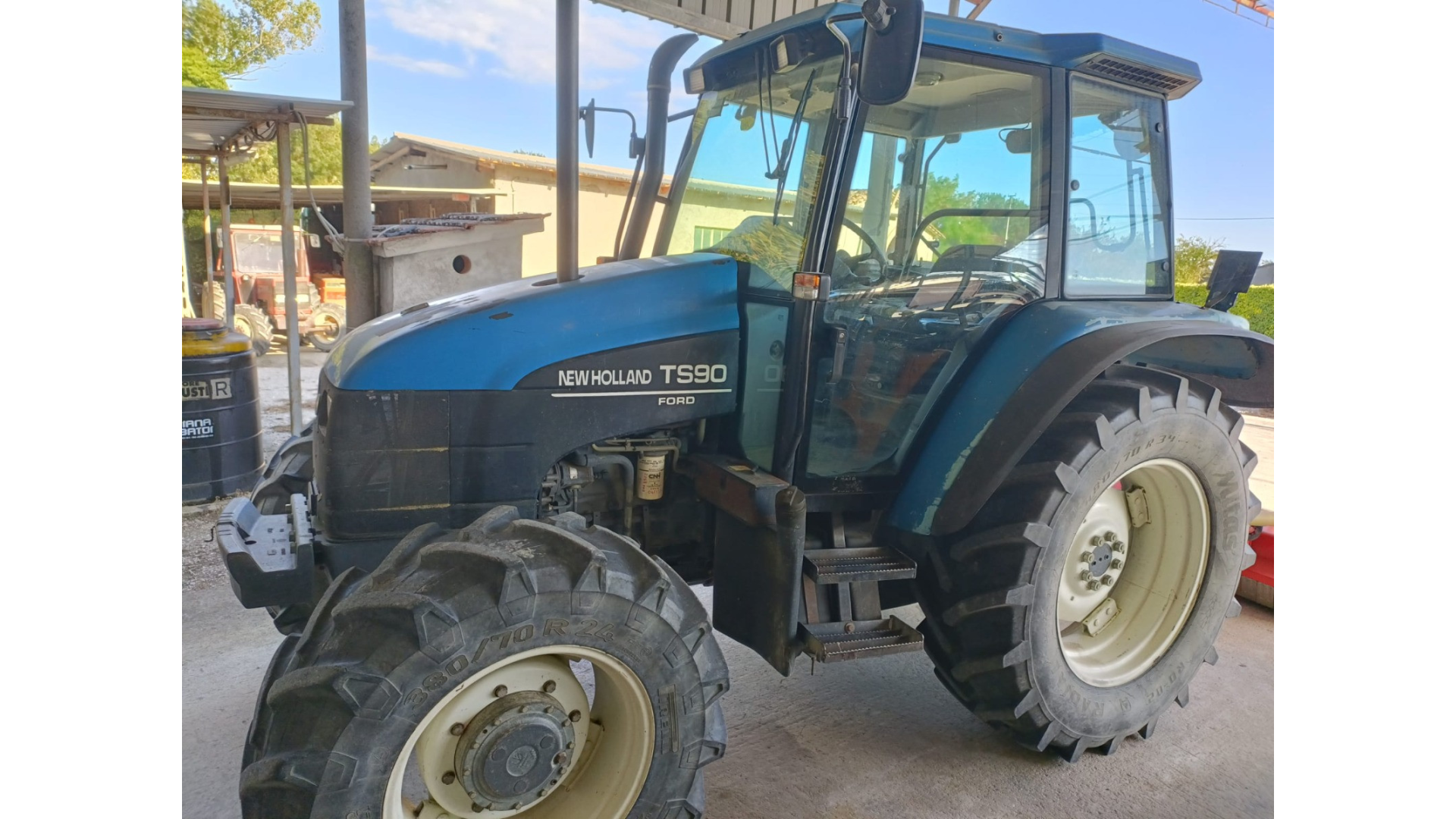 Trattore New Holland TS90 usato