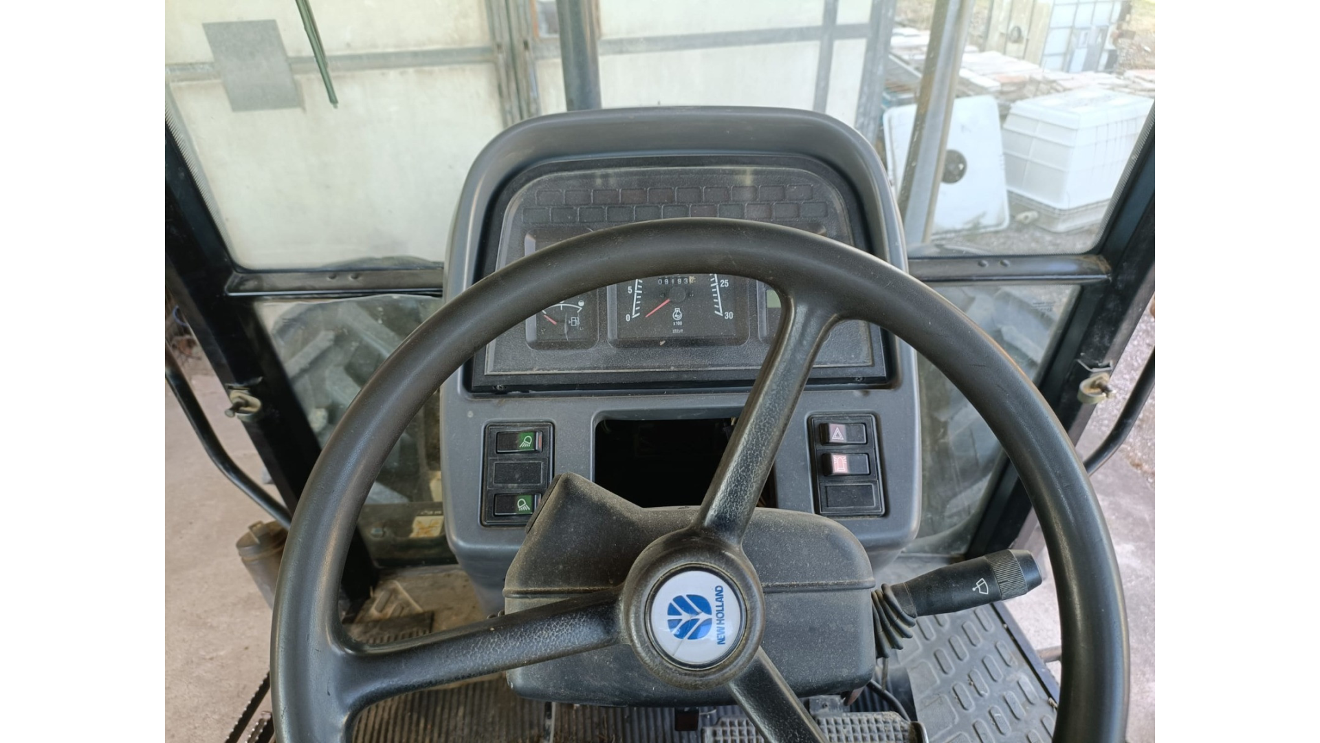 Trattore New Holland TS90 usato