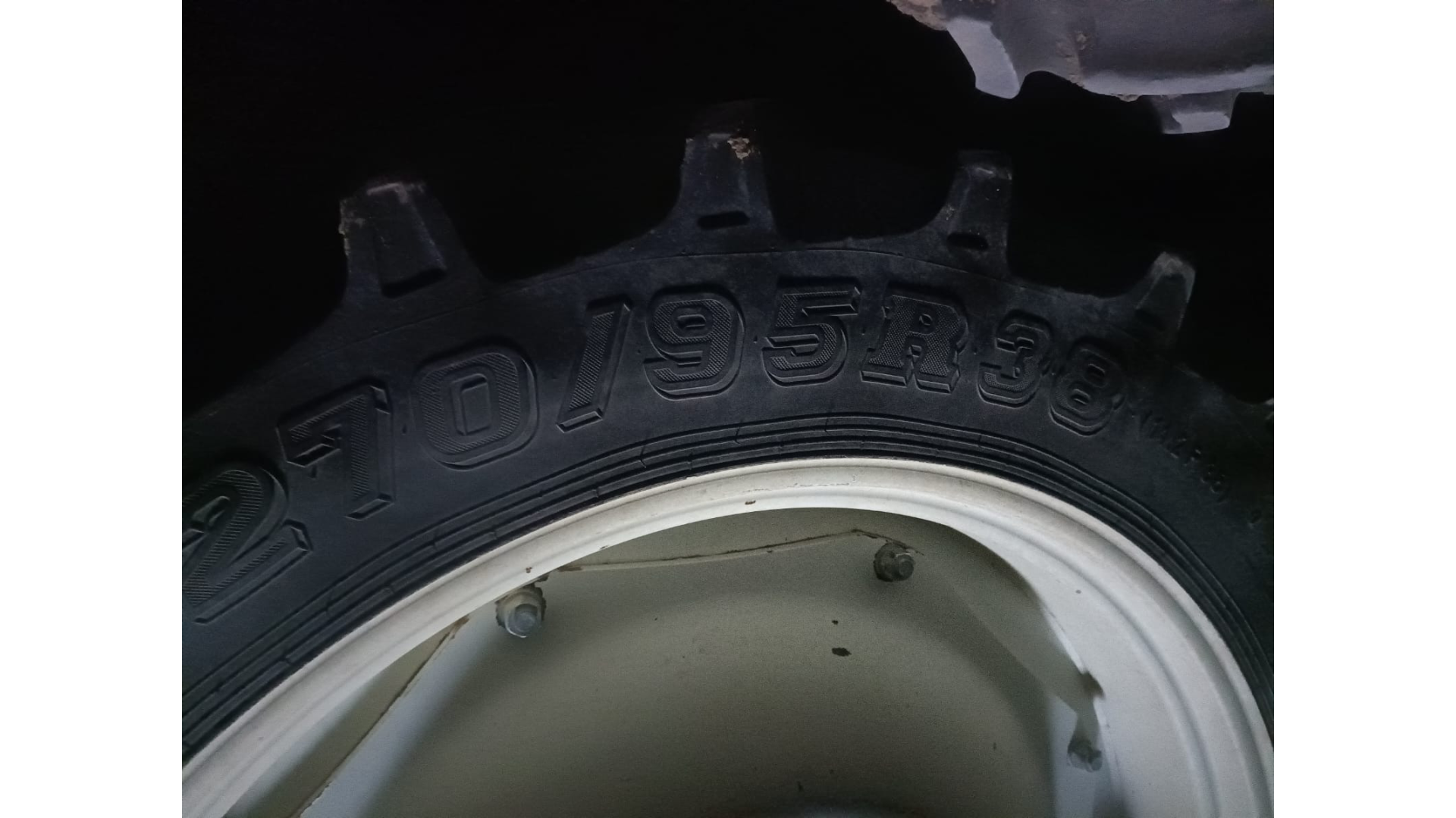 Trattore New Holland TS90 usato