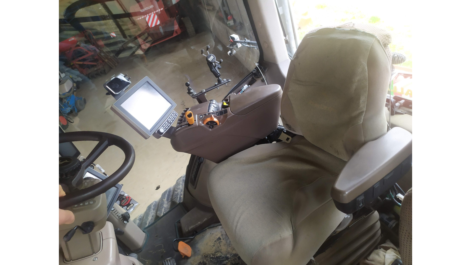 Trattore John Deere 8320RT usato