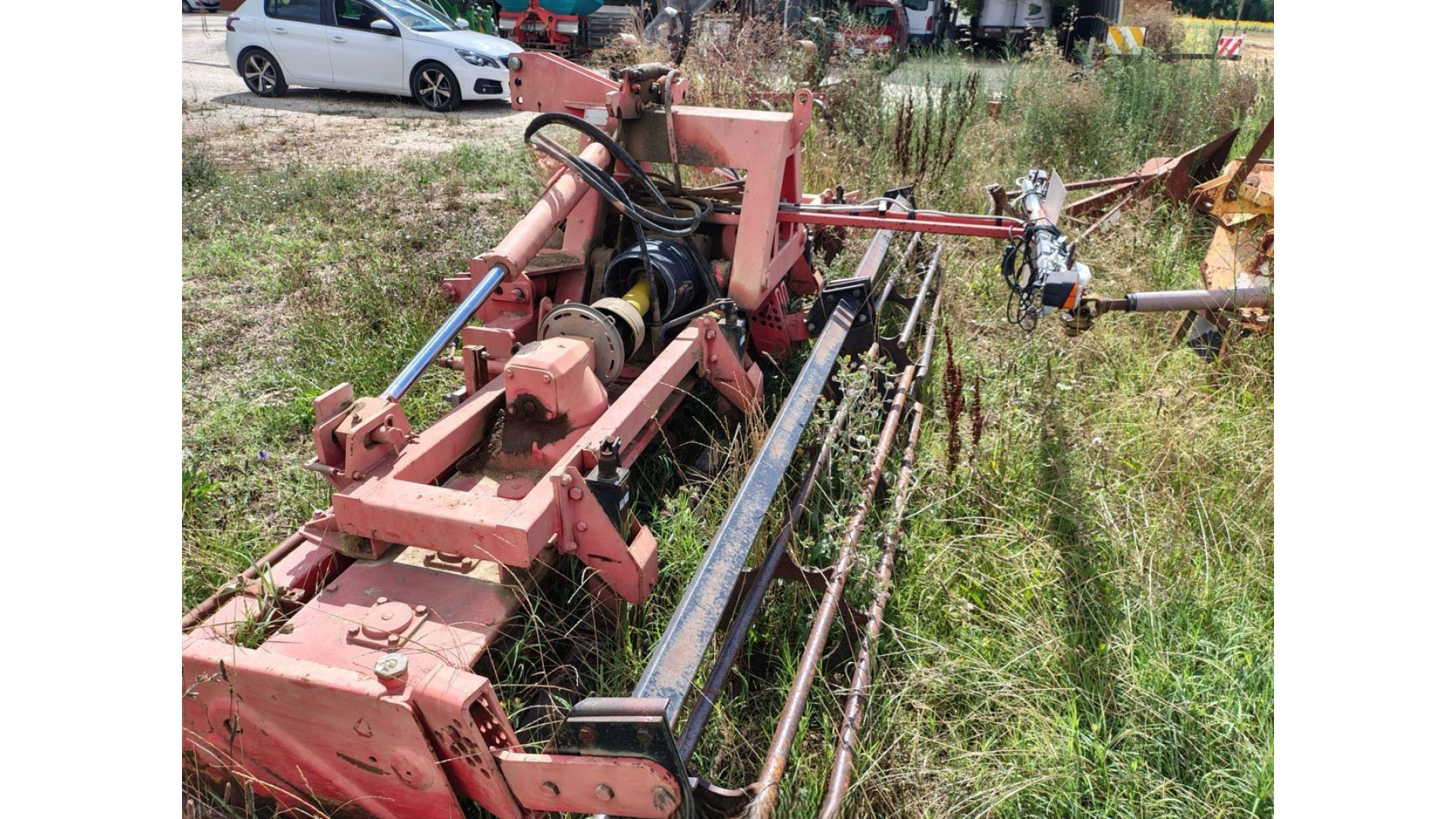 Erpice rotante M.B.S. 4000 usata