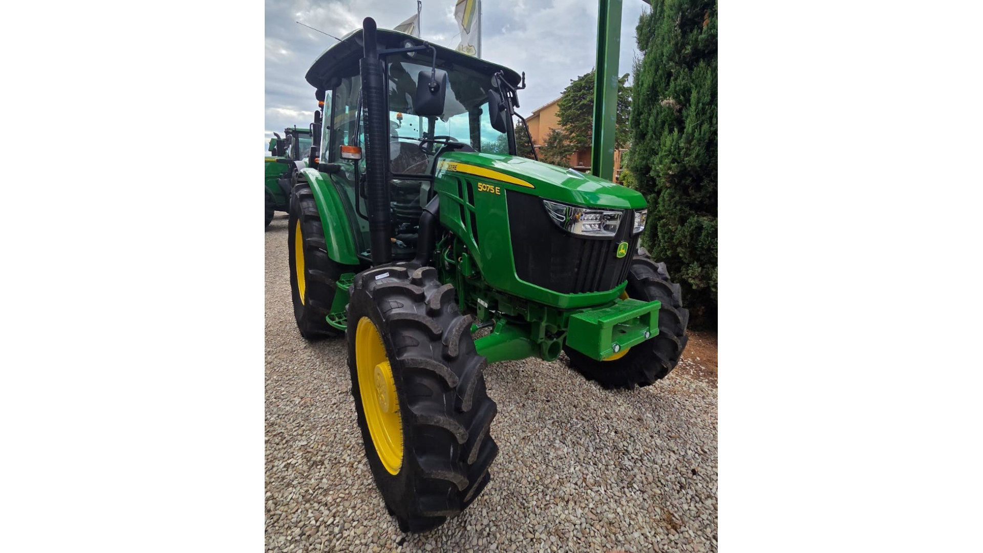 Trattore John Deere 5075E