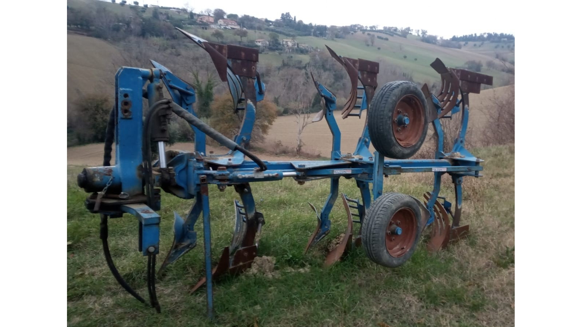 Aratro Entro-solco Polesini E3 Trivomere Usato