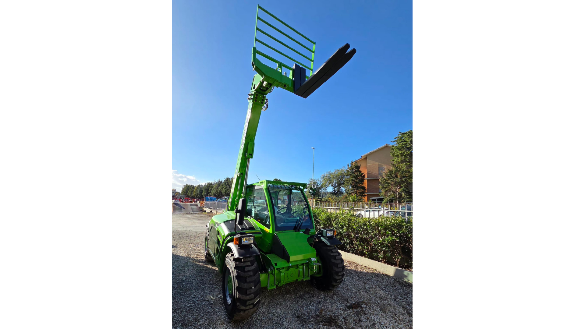 Merlo Panoramic 27.6 Top