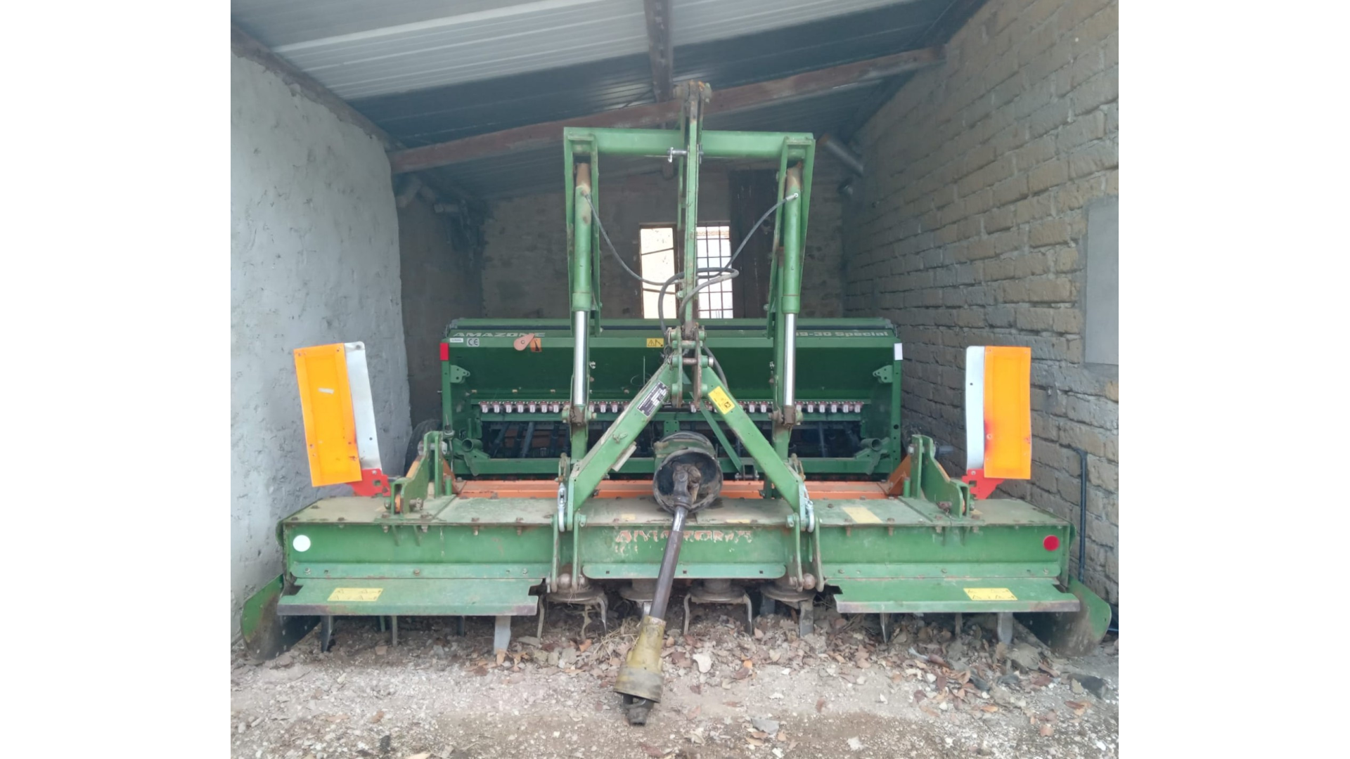 Seminatrice combinata Amazone D9 30 Usata