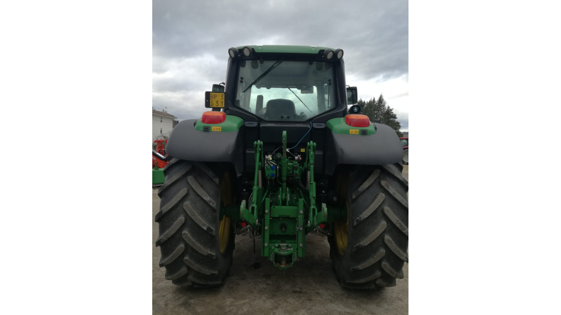 Trattore John Deere 6120M usato con Caricatore 643R
