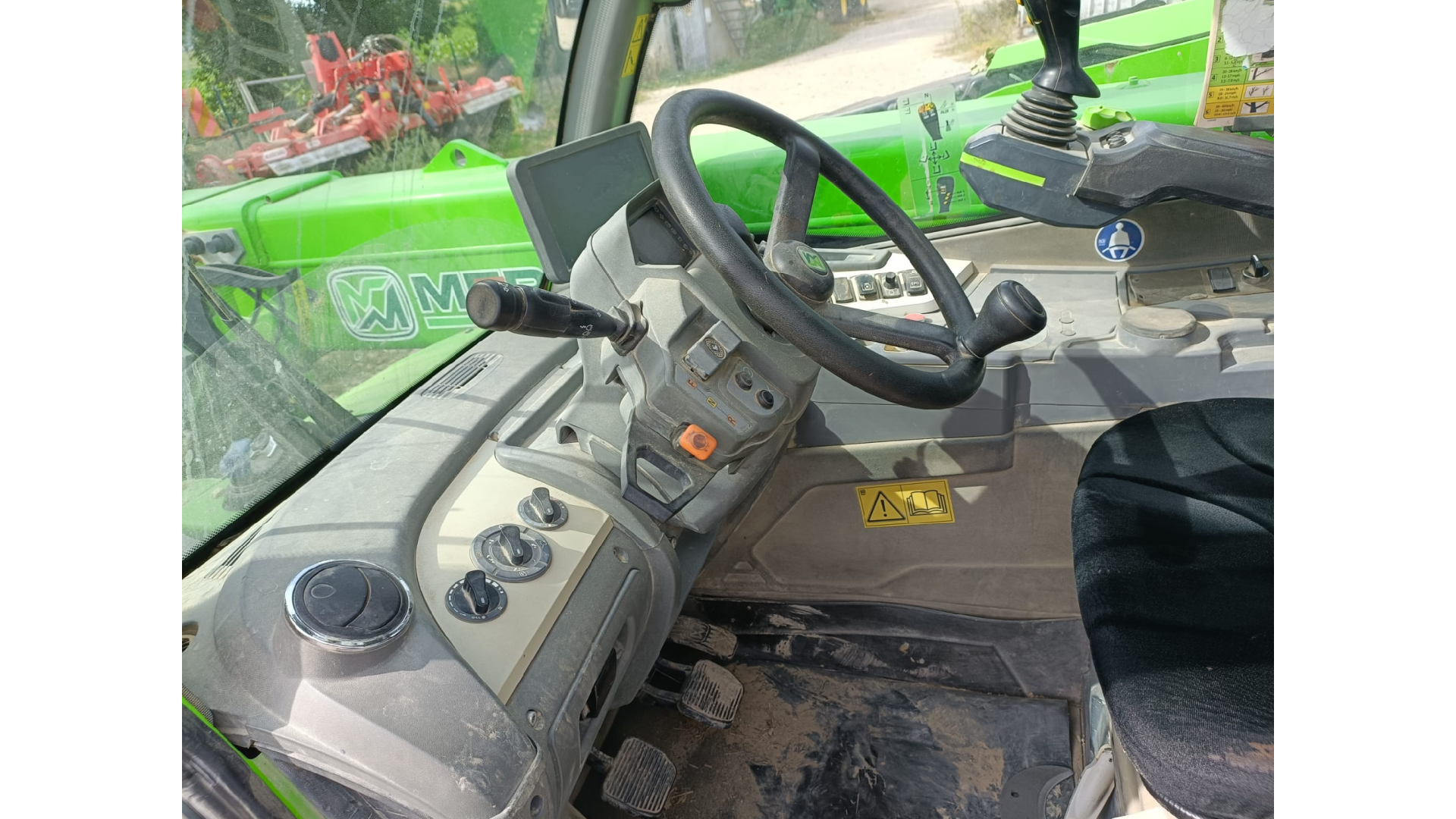 Sollevatore telescopico Merlo TF 33.7 usato