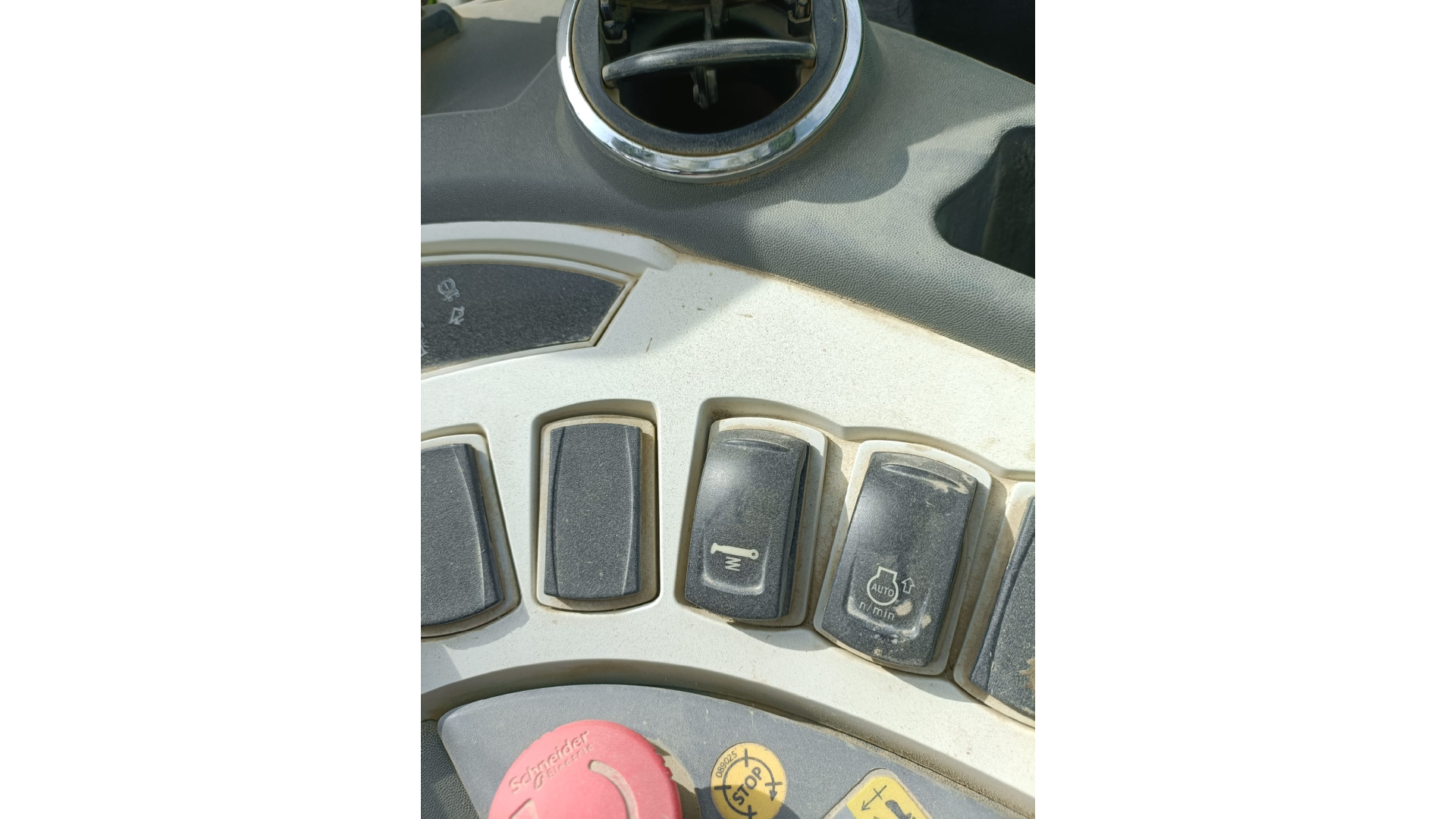 Sollevatore telescopico Merlo TF 33.7 usato