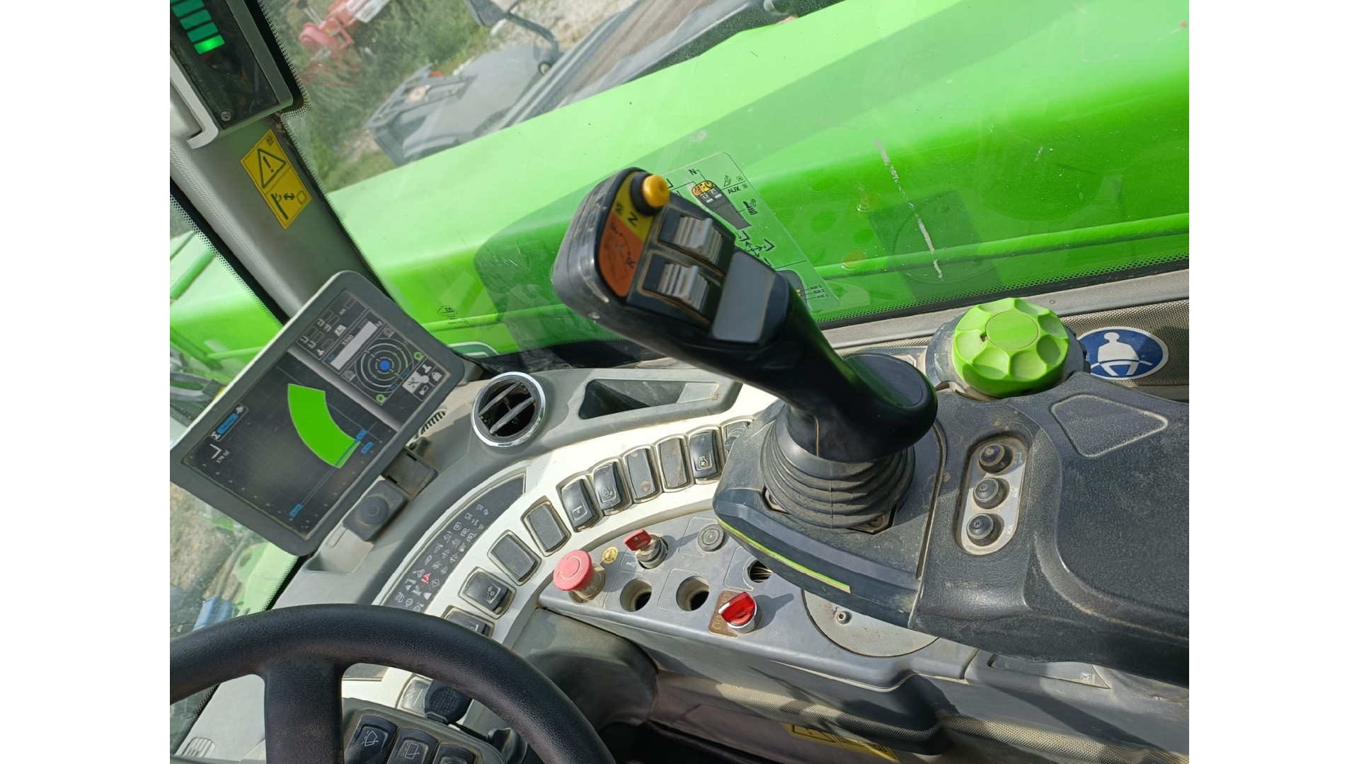 Sollevatore telescopico Merlo TF 33.7 usato