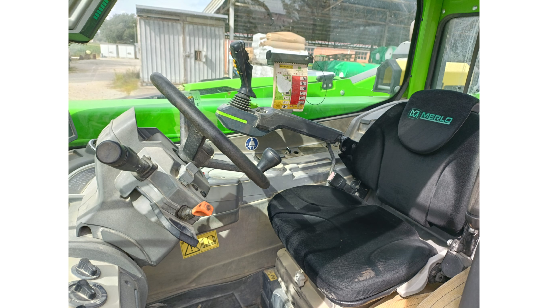 Sollevatore telescopico Merlo TF 33.7 usato