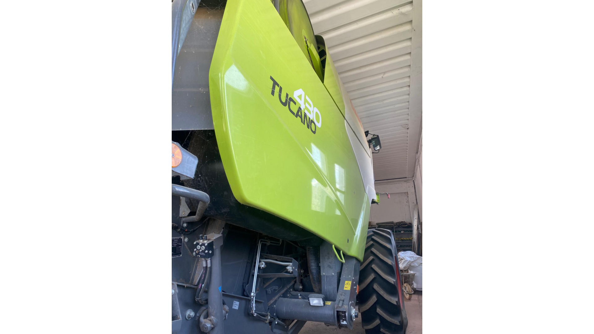 Mietitrebbia Claas TUCANO 430 MONTANA 4 Usata