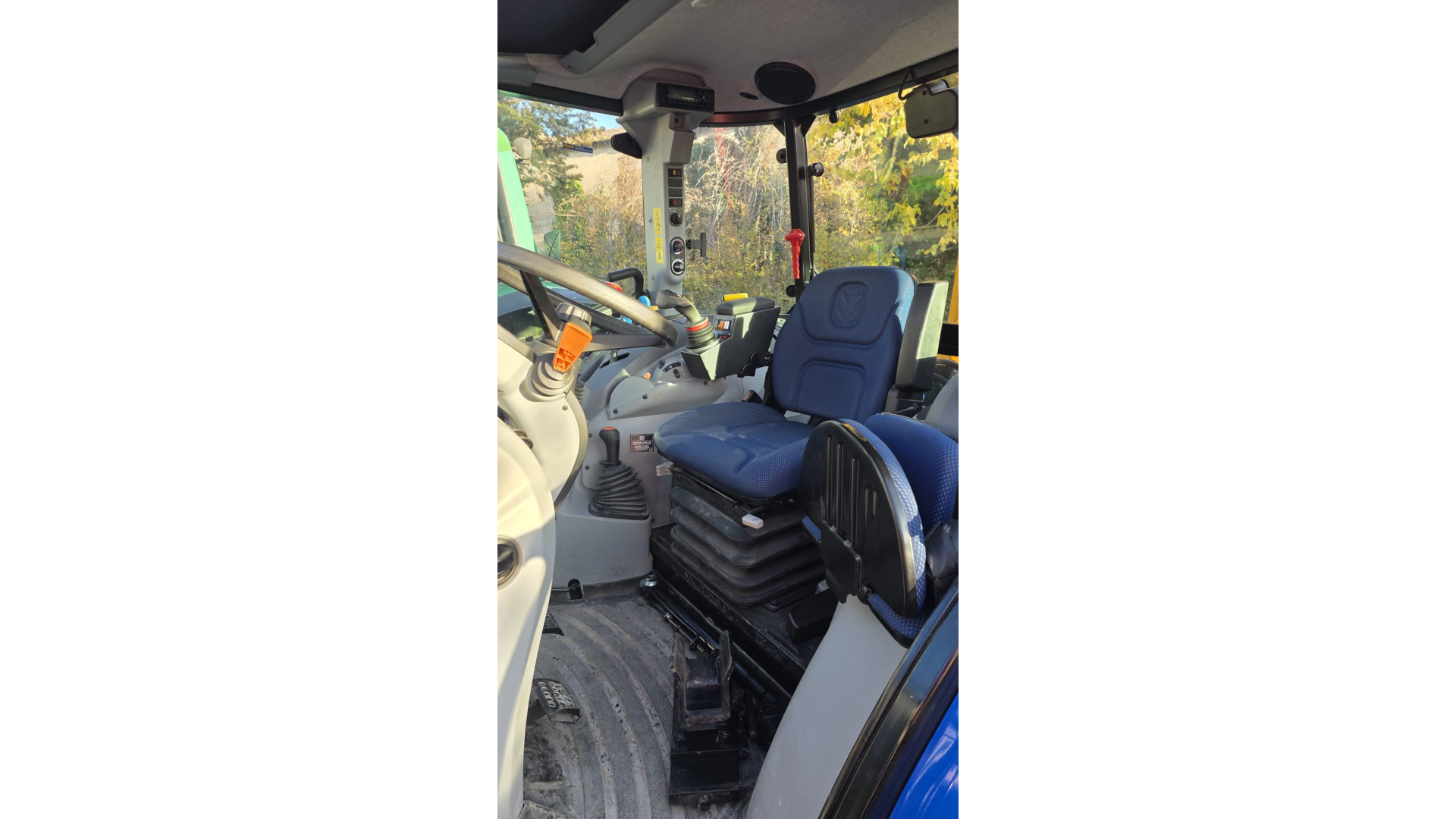 Trattore New Holland T5.95 Usato