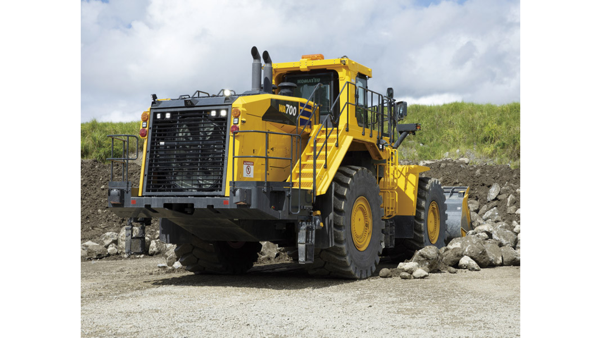 Pala Gommata KOMATSU WA700-8
