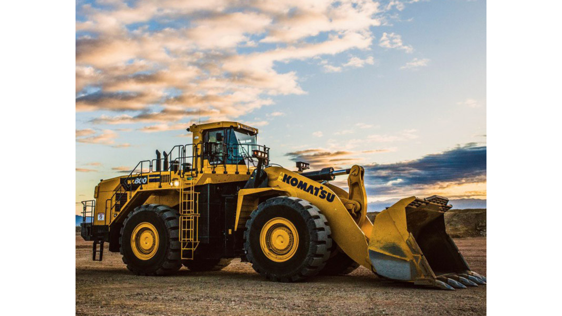 Pala Gommata KOMATSU WA800-8