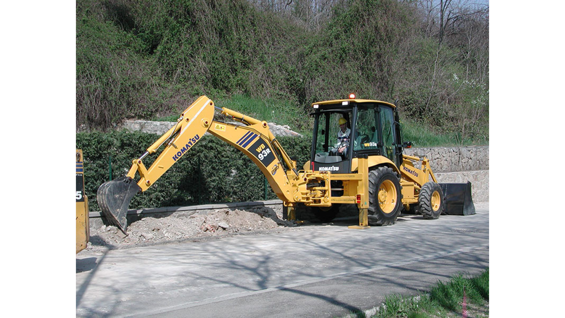 Terna KOMATSU WB93R-5