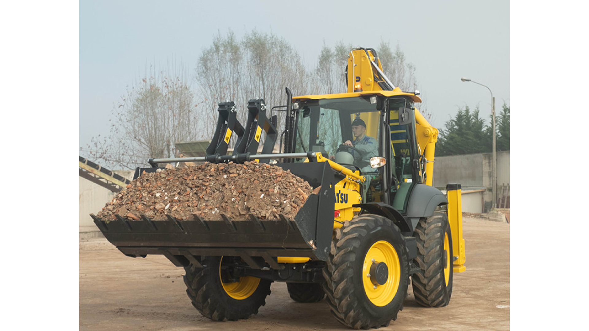 Terna KOMATSU WB97S-8