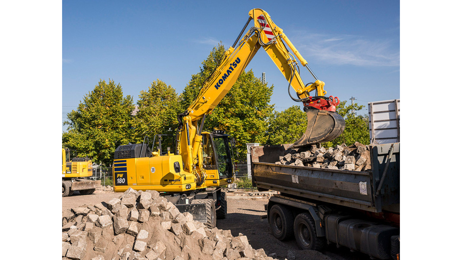 Escavatore KOMATSU PW180-11