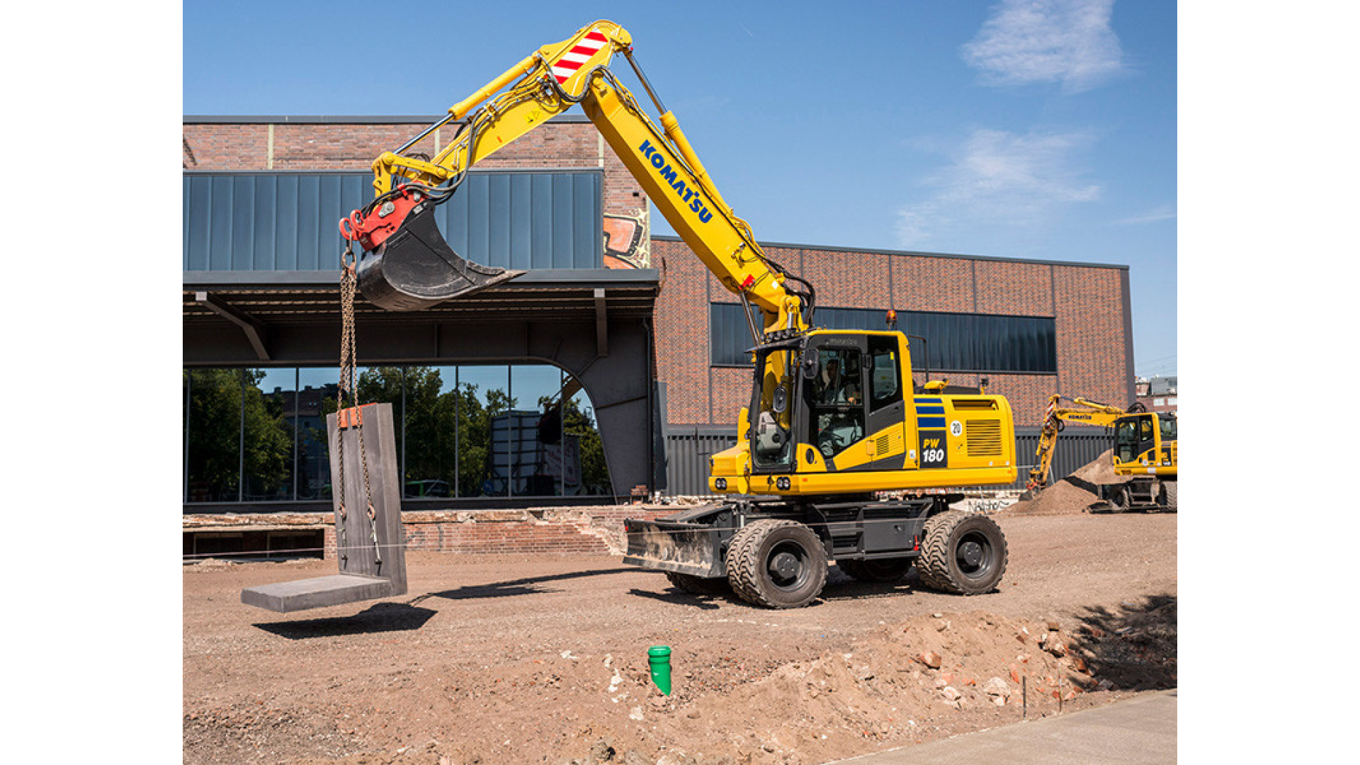 Escavatore KOMATSU PW180-11