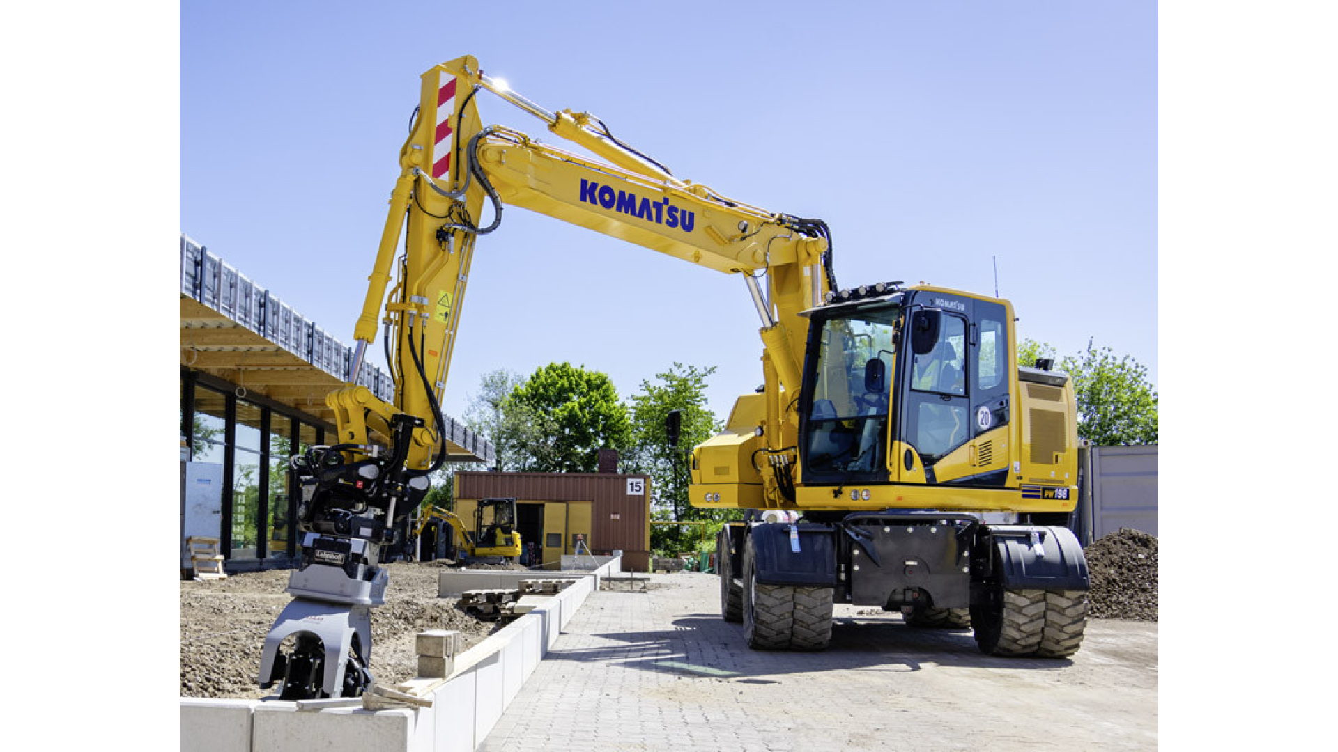 Escavatore KOMATSU PW198-11
