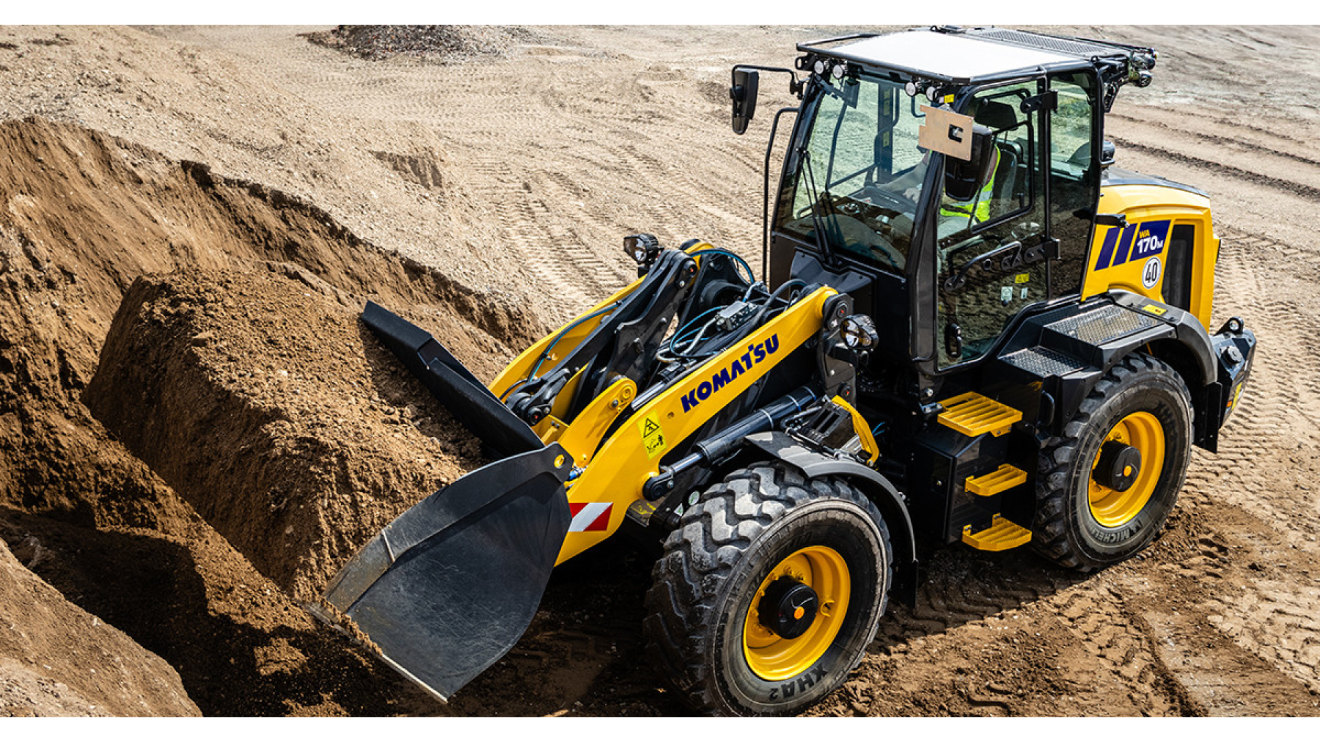Pala Gommata KOMATSU WA170M-11